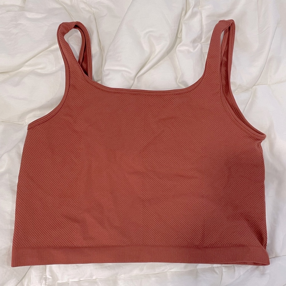 Maurice’s size L ribbed workout top